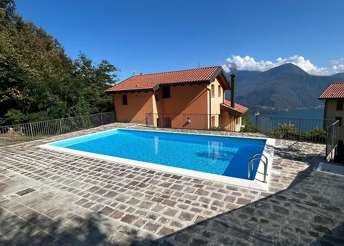 Lily Apartment, Stunning View Apartmán Morbio